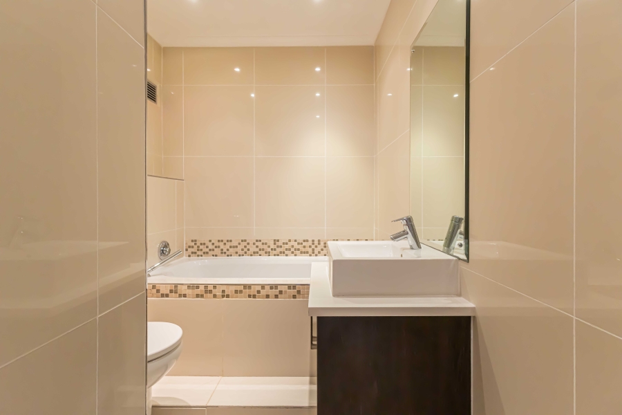 2 Bedroom Property for Sale in Sea Point Western Cape